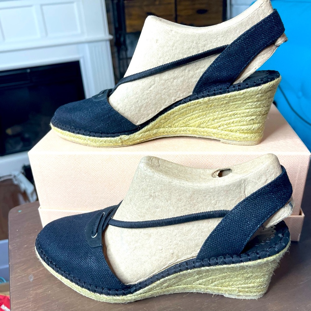 Black Canvas Espadrille